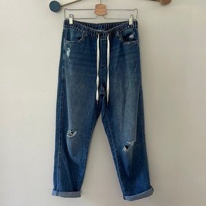 Comfortable jeans from Aerie!